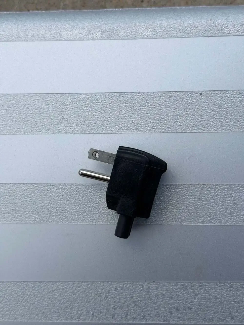 Volex DL515RP 3-Prong AC Power Adapter Plug